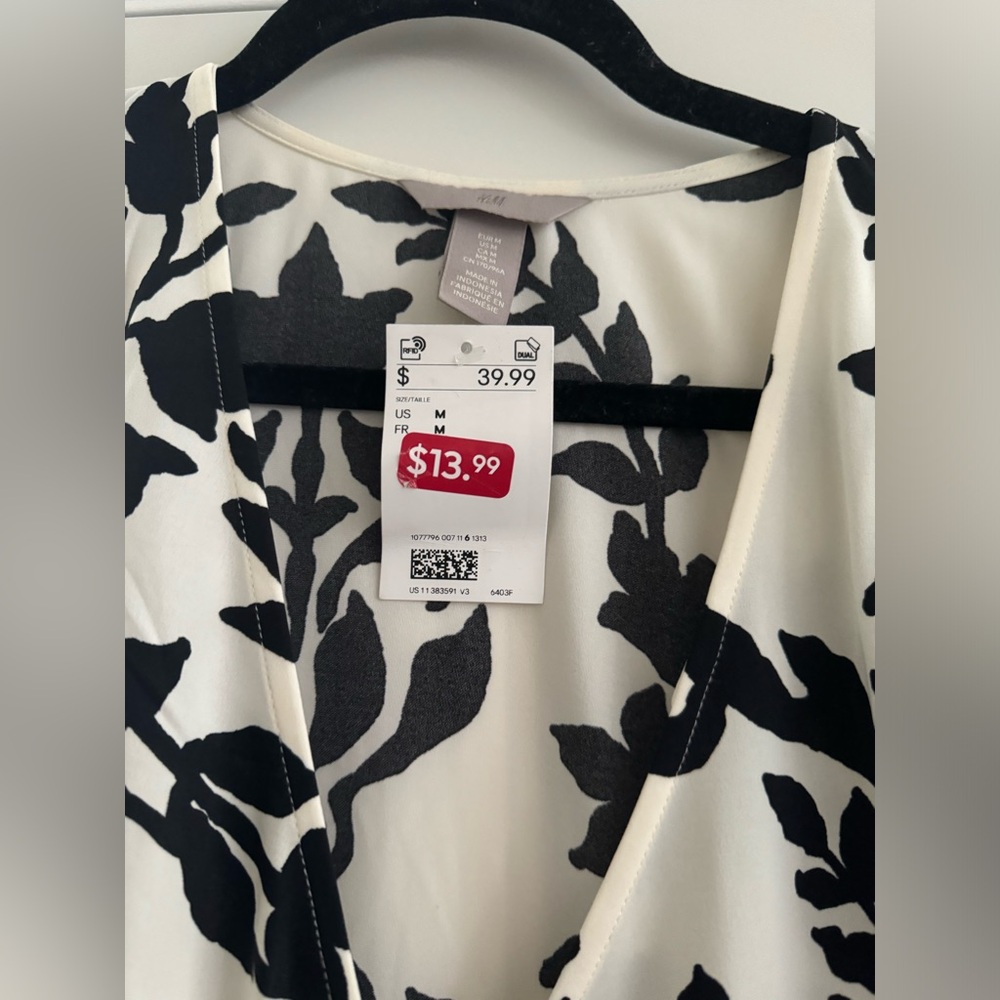 H&M WRAP DRESS - Picture 2 of 3